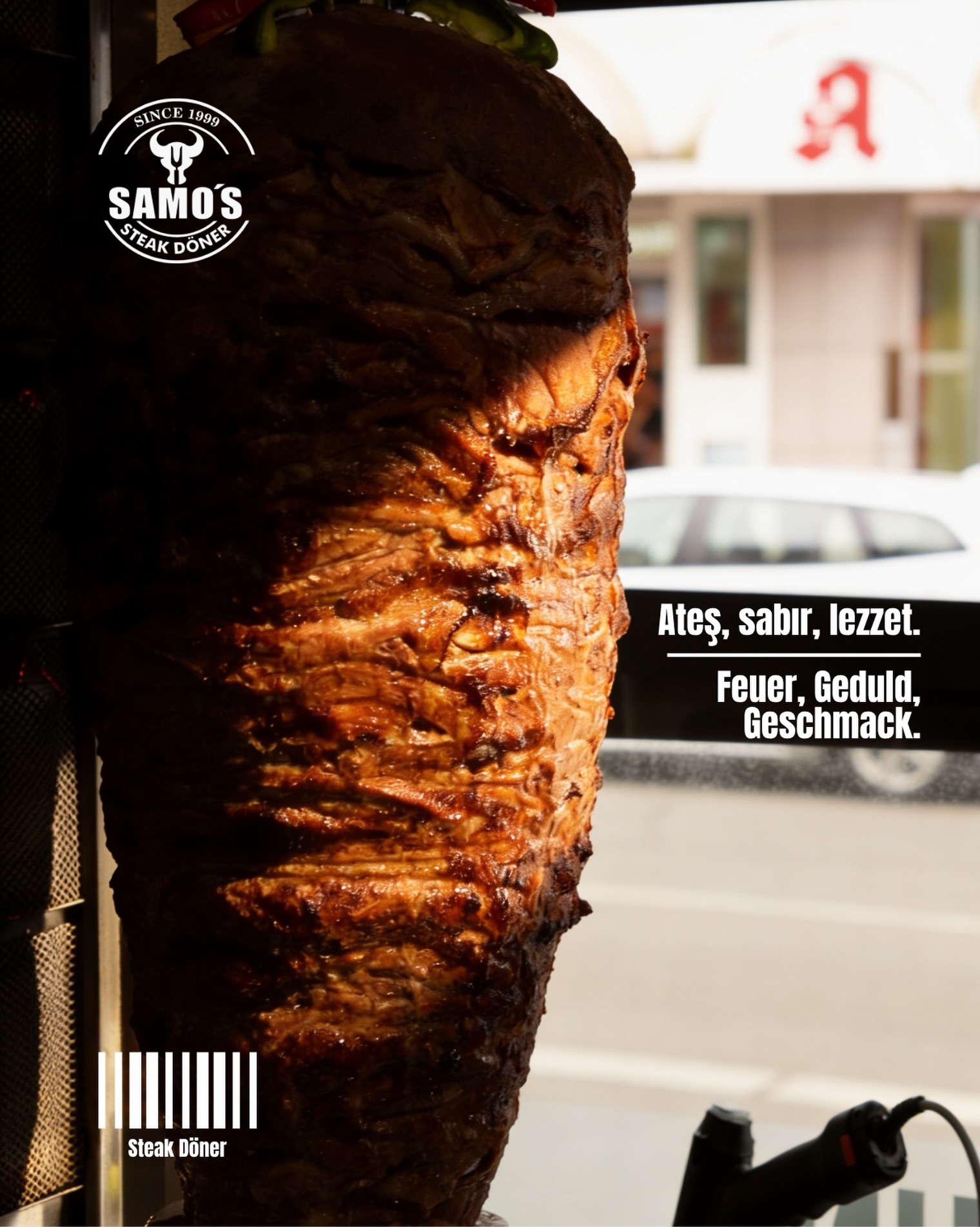 Langsam gegrillter Samos Steak-Döner am Drehspieß