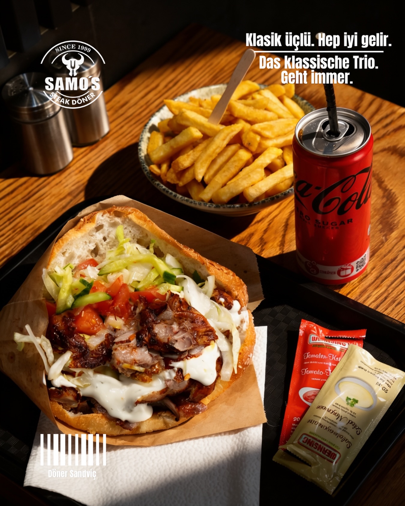 Steak-Döner-Sandwich mit Pommes und Getränk